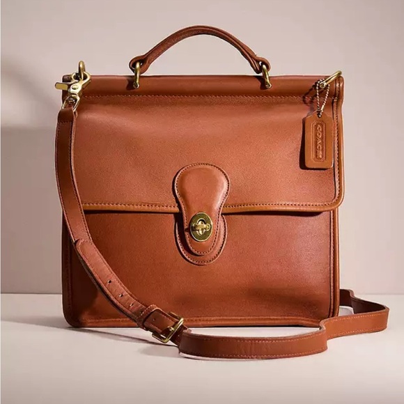 Vintage Coach Leather Willis Bag Style 9927
British Tan - Picture 1 of 13